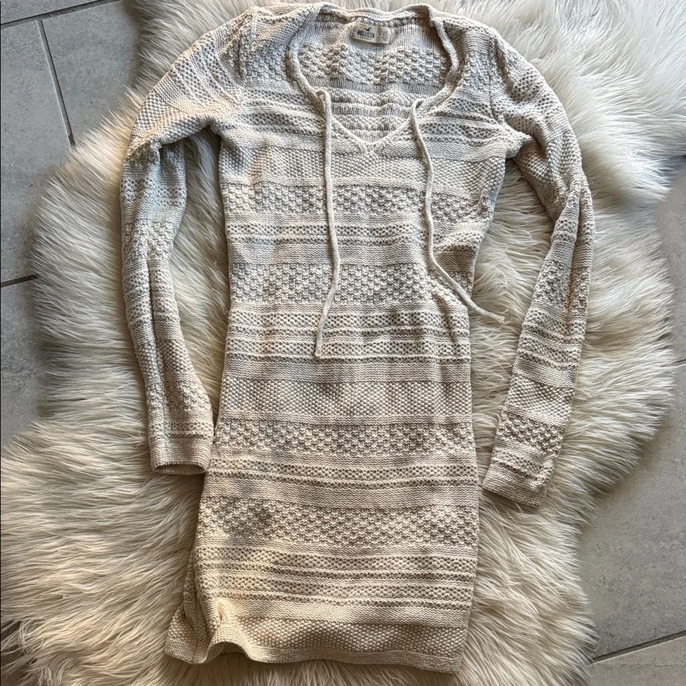 🍨HOLLISTER SWEATER DRESS🌴 - Picture 1 of 4